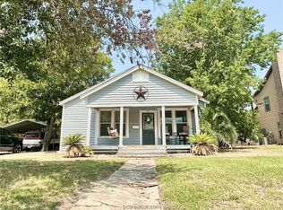 203 Francis Dr, College Station, TX 77840