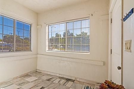 2nd image of 2608 Sacramento St