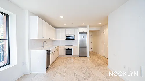 144 West St #602 Photo 1