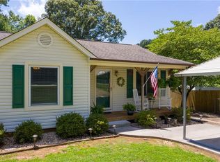 590 Old Corinth Rd, Cumming, GA 30041