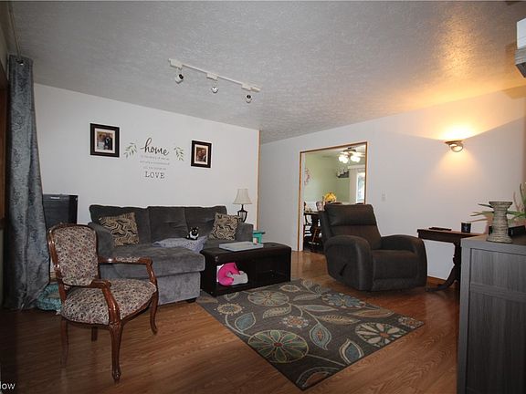 3rd image of 3939 Ganyard Ave