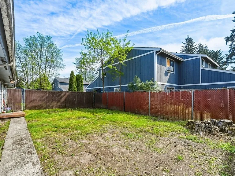 327 S St SE #3 — Photo 13