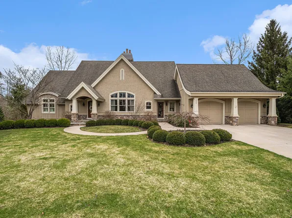 550 Sanctuary Ct NE, Ada, MI 49301