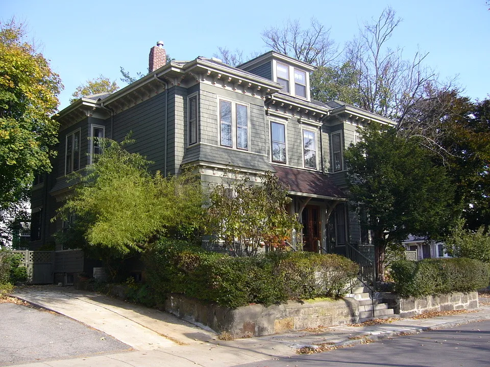 Stunning curb appeal