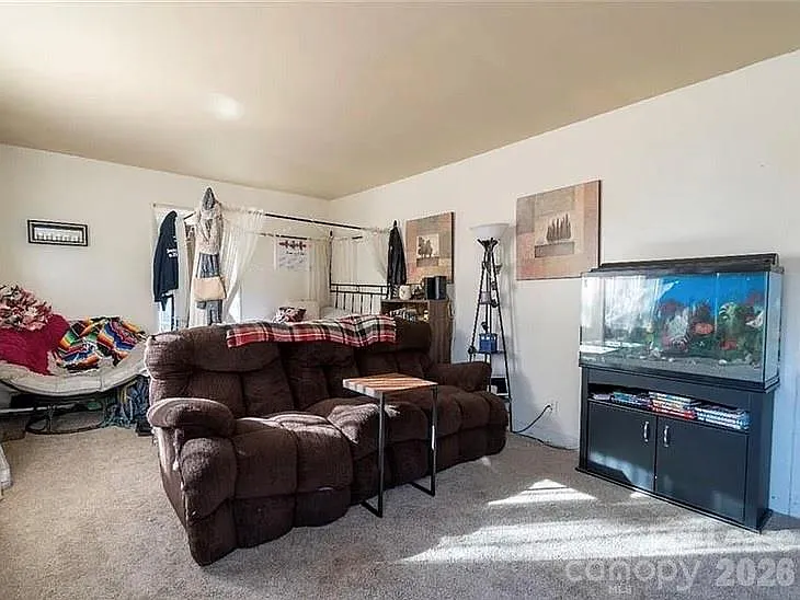 2216 Bradley St — Photo 2