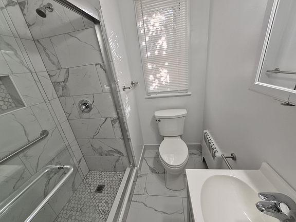 2nd image of 35 Broad St APT E7