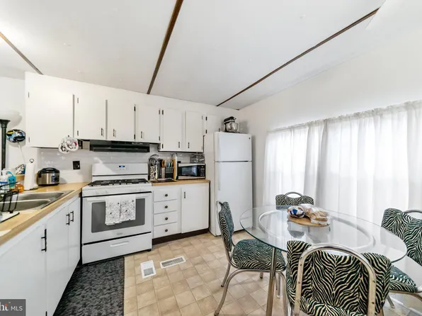 302 James Dr, Glenmoore, PA 19343