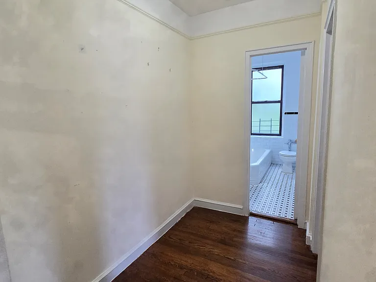 5400 Fieldston Rd #42F — Photo 9