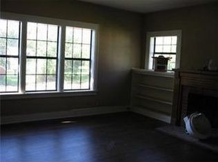 1004 Winter St, Bryan, TX 77803