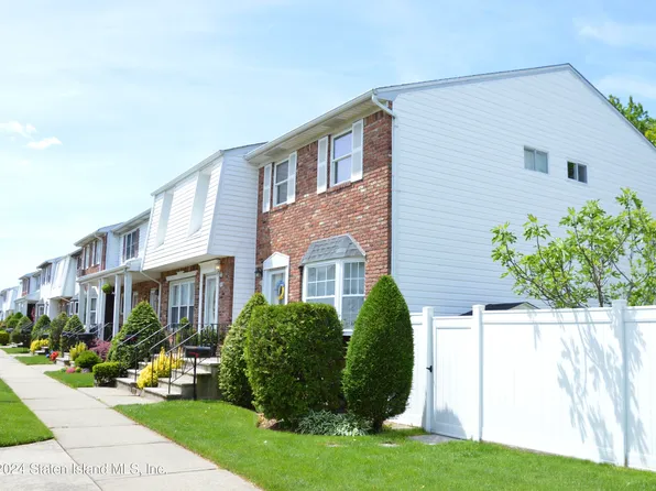 17 Signs Rd #A, Staten Island, NY 10314