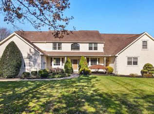 1105 Carroll Hill Dr, West Chester, PA 19382