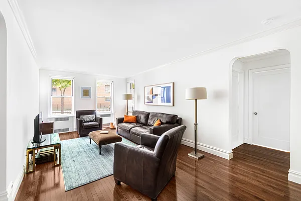 Sold by Warburg | media 13