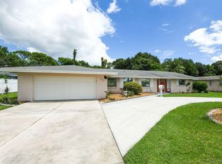 721 Magellan Dr, Sarasota, FL 34243