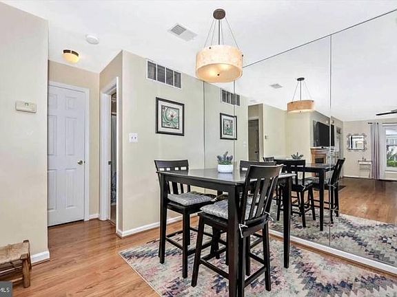 4th image of 20526 Shadyside Way #49-4