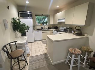 511 W Main St APT 28, Stamford, CT 06902