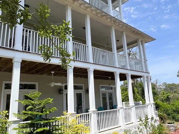 16291 East Point Rd, Cedar Key, FL 32625