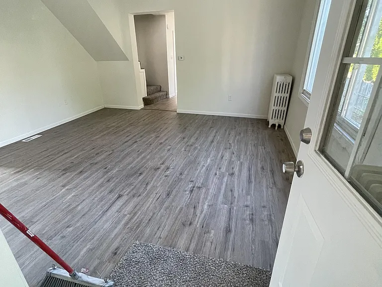 807 Wood St — Photo 8