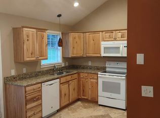 204 Harris Dr, Greer, SC 29651