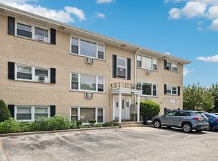 5037 N East River Rd APT 2B, Harwood Heights, IL