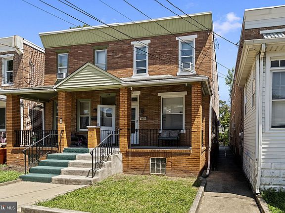 2nd image of 226 Parker Ave