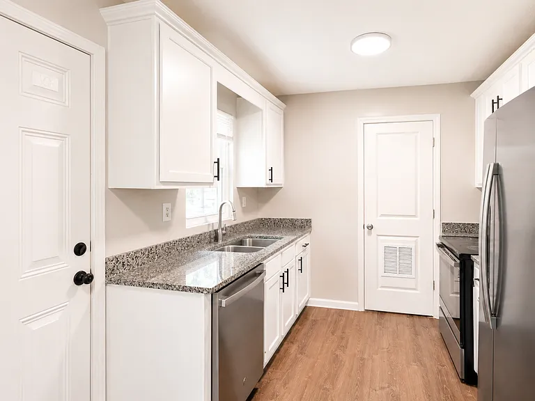 4907 Rosalind Ct — Photo 12
