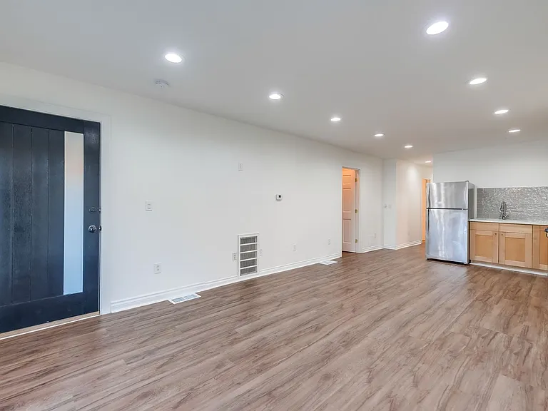 1221 N Bronson Ave — Photo 17