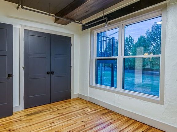 4th image of 417 E Tennessee St #2E