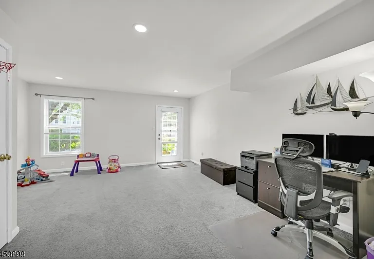 200 Barringer Dr — Photo 24