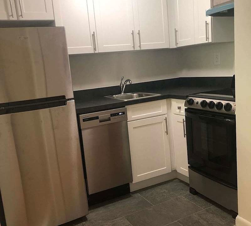 2nd image of 217 E 87th St #11