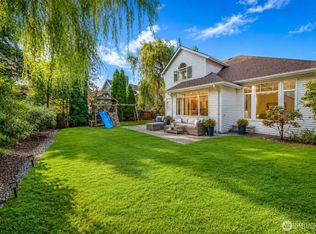 18010 NE 109th Ct, Redmond, WA 98052