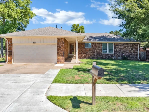 513 E B St, Jenks, OK 74037