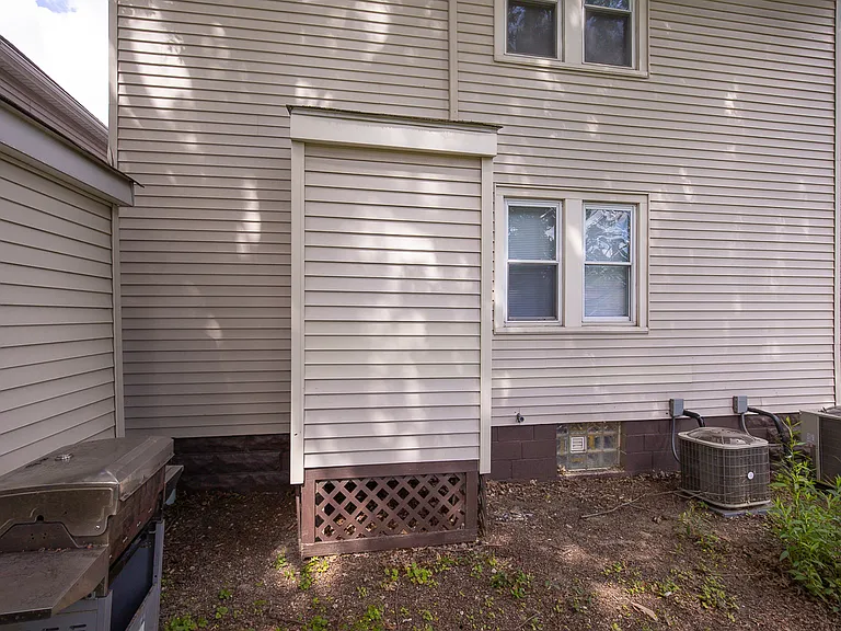 1545 Coutant Ave — Photo 6