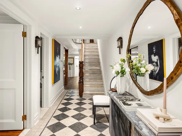 222 East 11th Street image 28 of 30