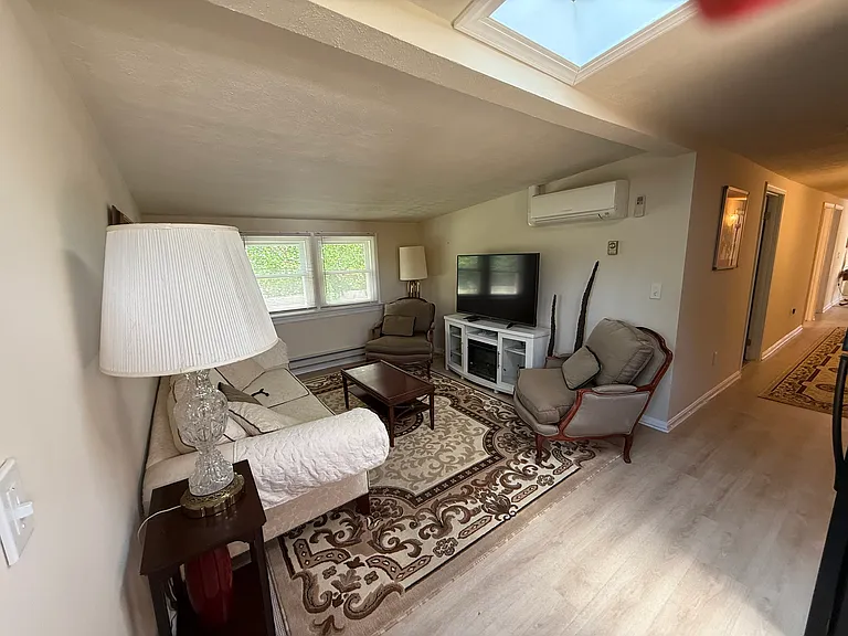 1407 Central Ave E — Photo 16
