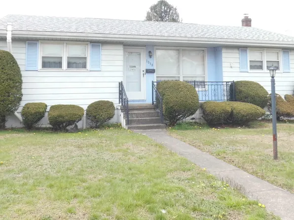 1038 Carson St, Hazle Township, PA 18202