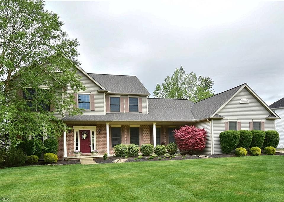 1st image of 647 Treeside Ln