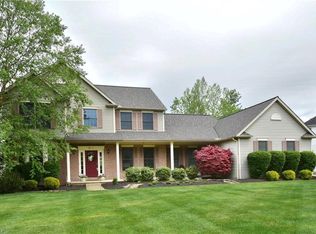 647 Treeside Ln, Avon Lake, OH 44012
