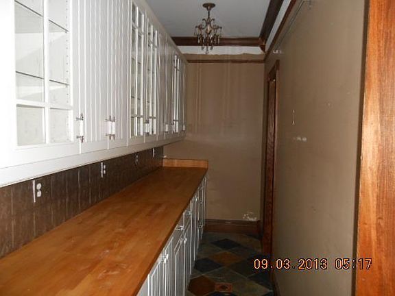 4th image of 369 Saint Andre Dr