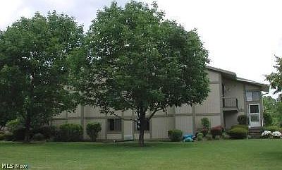 1st image of 9040H Portage Pointe Dr