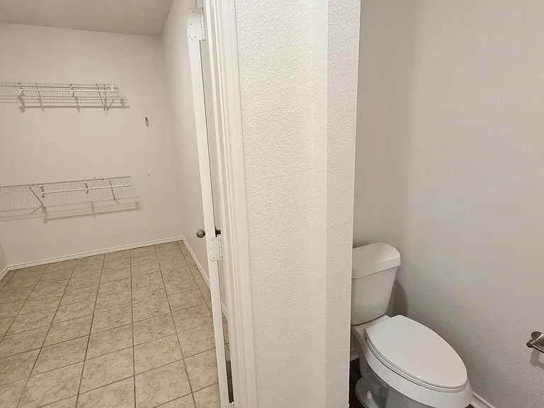 1846 Reynolds St — Photo 15