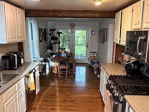 2nd image of 212 Seneca Dr
