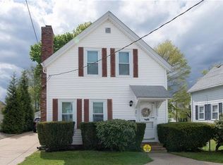 49 Smith St, Riverside, RI 02915