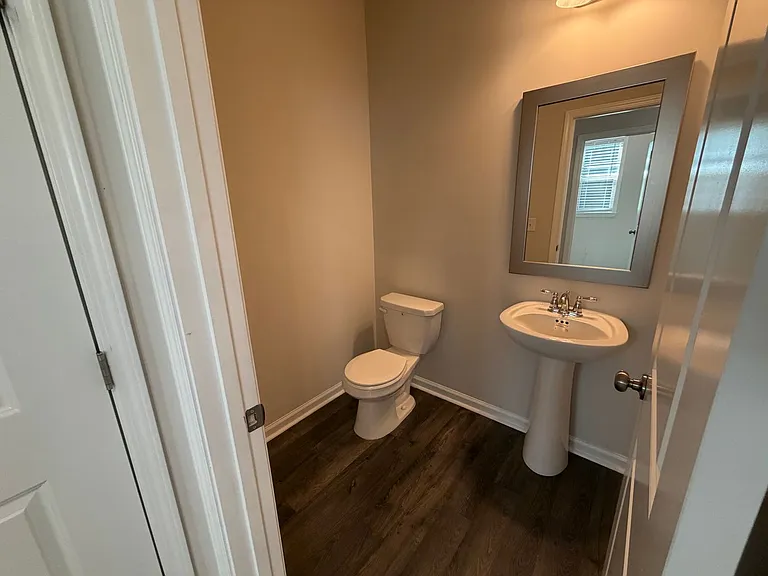 311 Mahone Dr #14 — Photo 7