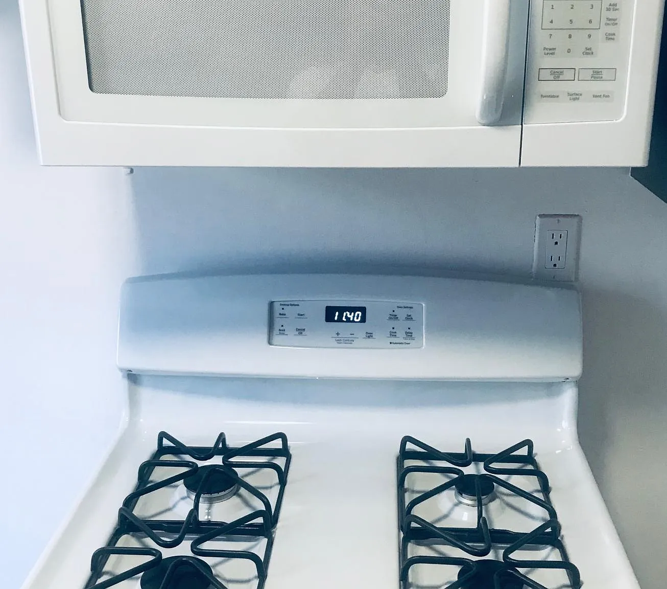 2 bed, 1050 sqft, $2,200 — Photo 4