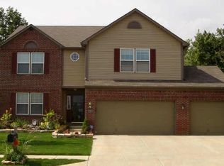 2416 N Lakeshore Ct, Lebanon, IN 46052