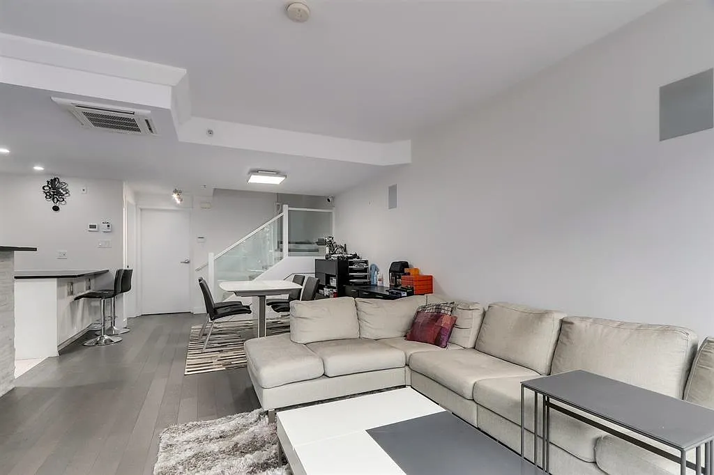 3 bed, 1718 sqft, $5,500 — Photo 4