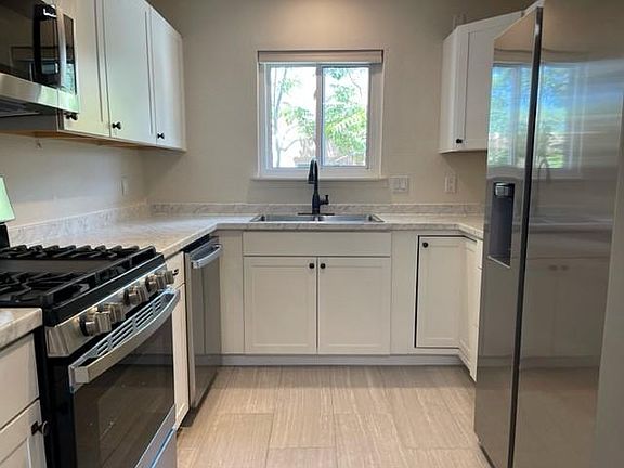3rd image of 2722 Galisteo Ct #1