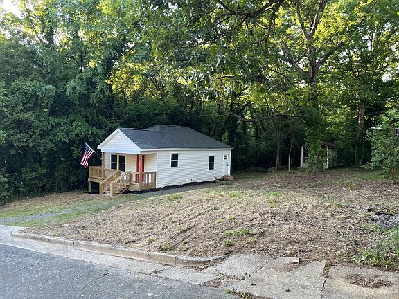 4th image of 439 Brown Ave