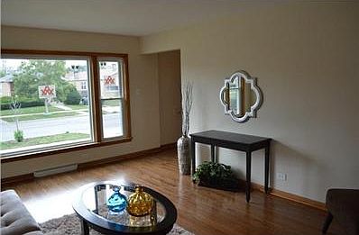 3rd image of 11742 S Artesian Ave