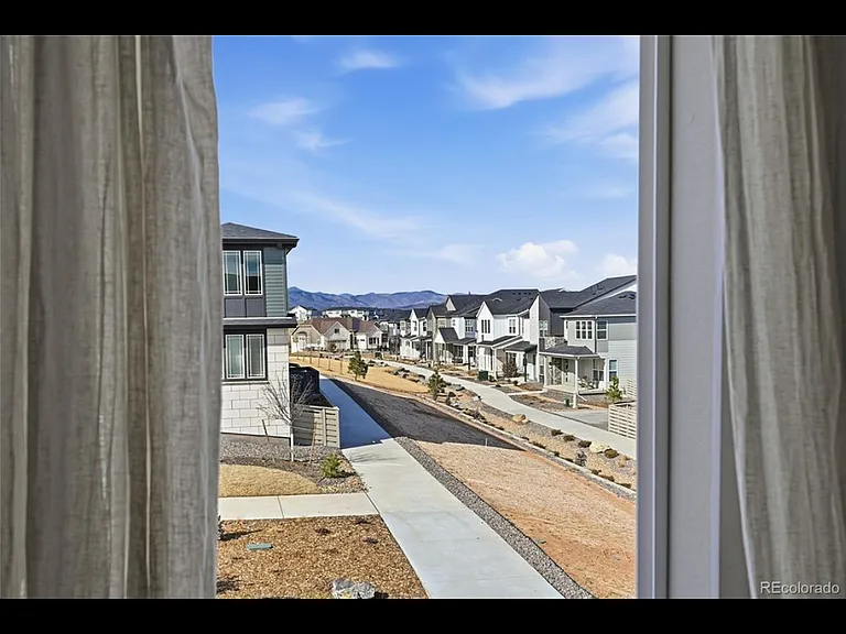 7283 Goldbloom Ln — Photo 2